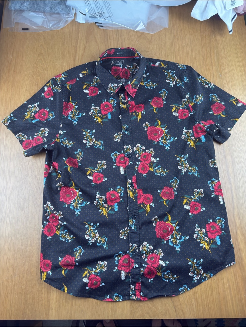 Guess Men's Floral Print Short Sleeve Button-Down - Black/Red - Size XL slim fit